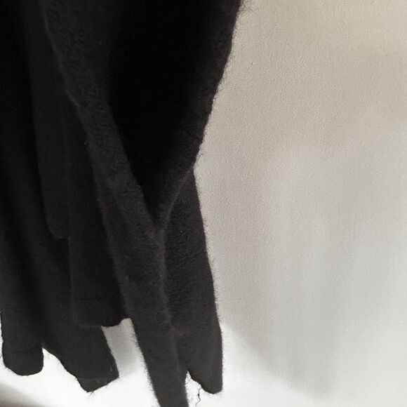 Elk The Label 100% Wool Knit Poncho Sweater Size OS Black Wrap Thick Wrap - Picture 6 of 11